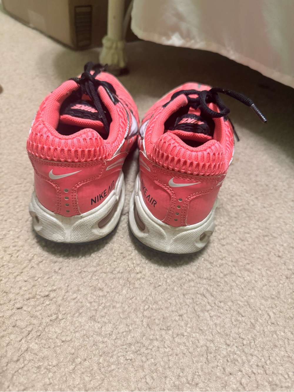 Nike Women's Pink Running Sneakers - Picture 2 of 3